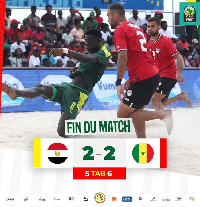 Le Sénégal s’impose aux TAB face à l’Egypte et remporte la Coupe d’Afrique des Nations de Beach Soccer. C’est le 7e titre continental des lions, le 4e consécutif. Historique !!
